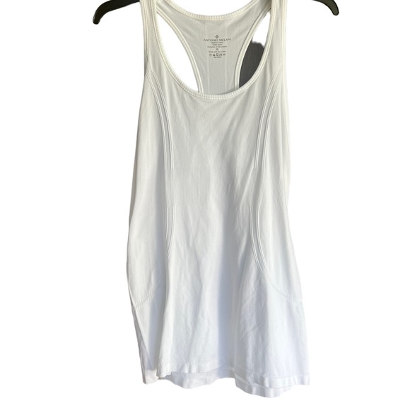 ✅Antonio Melani Active Reflect Seamless Soft Jewel Neck Tank NWT - Picture 1 of 7
